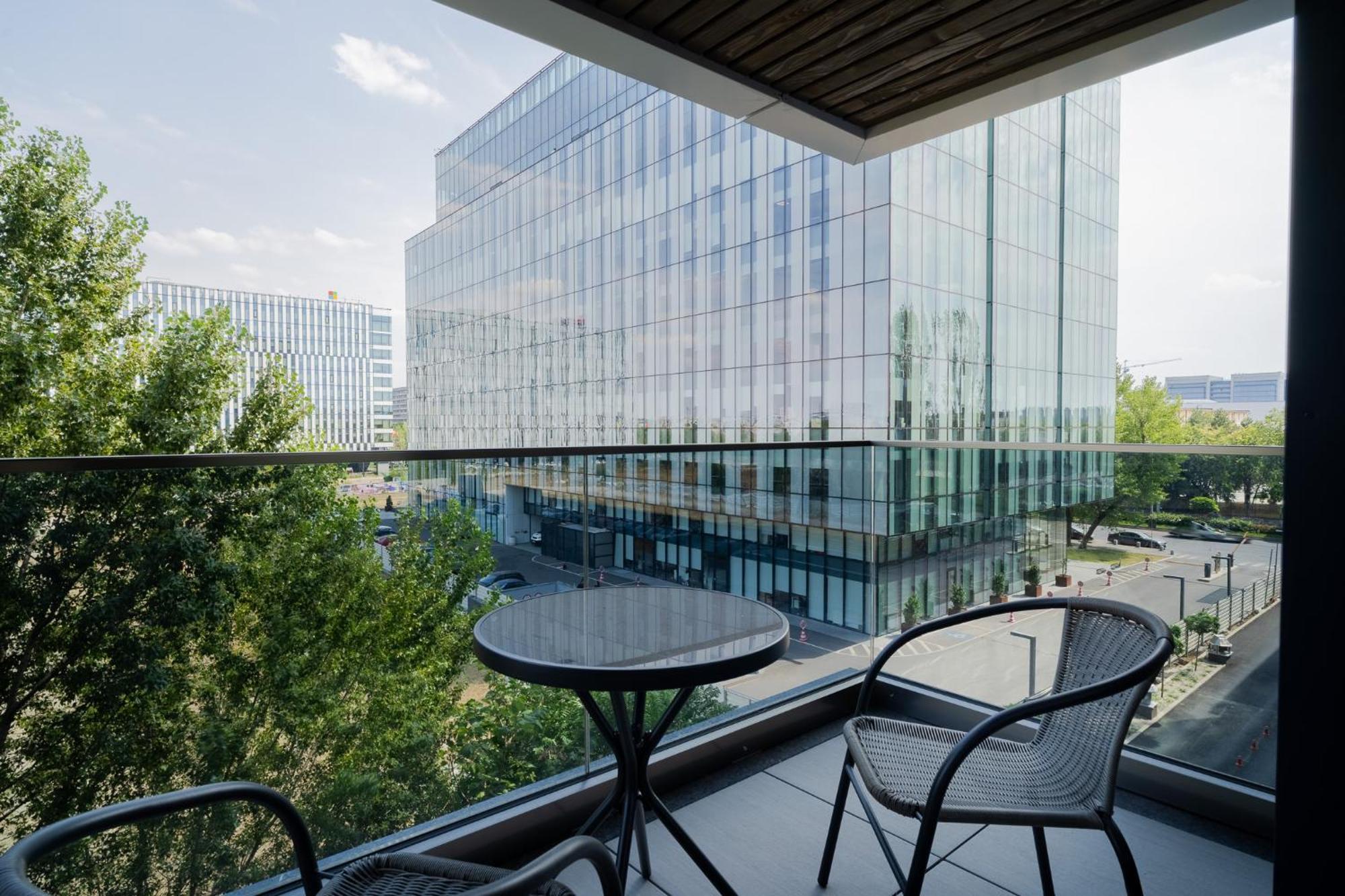 Amazing View Apartments - Iuliu Maniu & Politehnica Park Bükreş Dış mekan fotoğraf