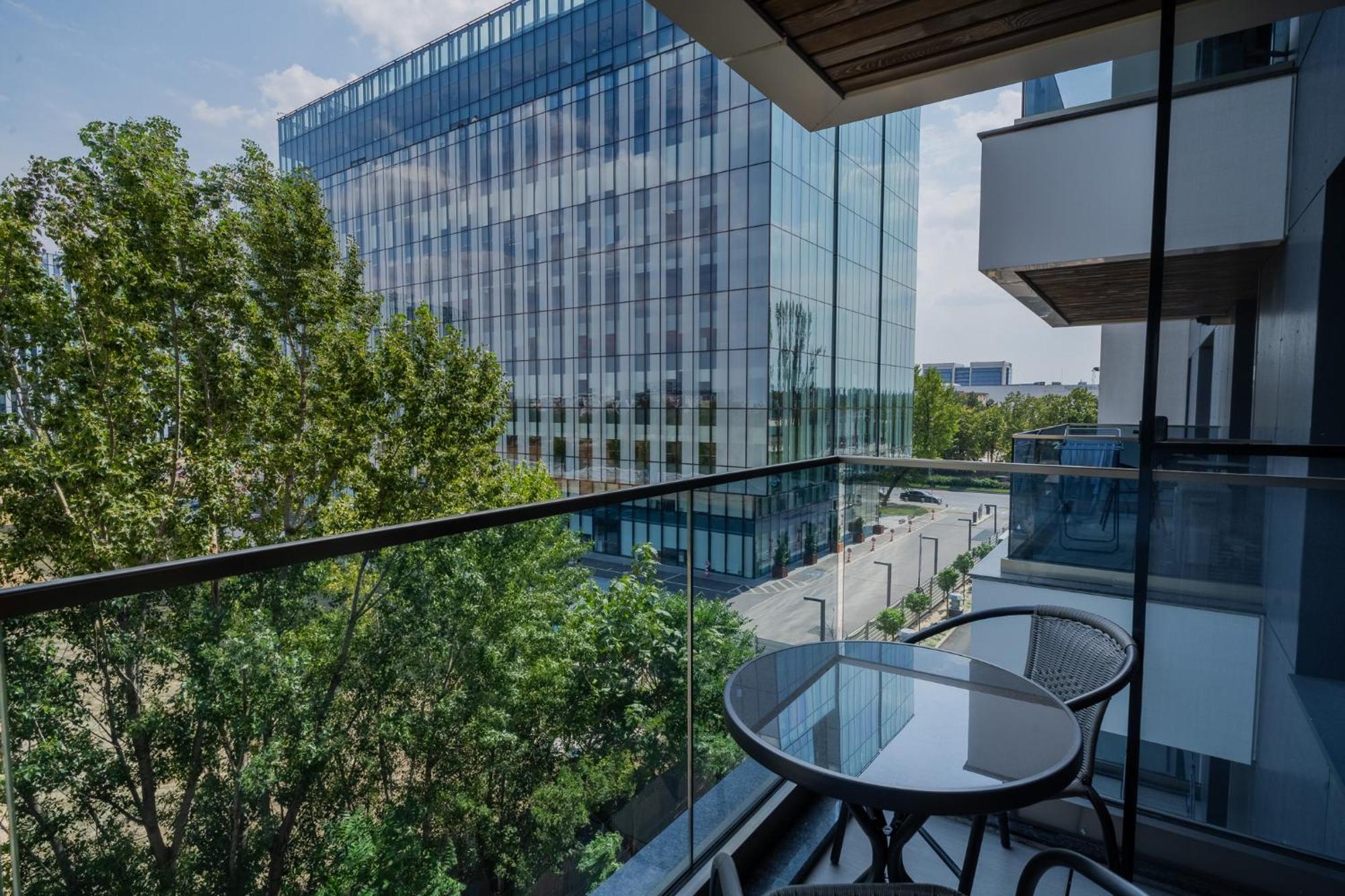 Amazing View Apartments - Iuliu Maniu & Politehnica Park Bükreş Dış mekan fotoğraf
