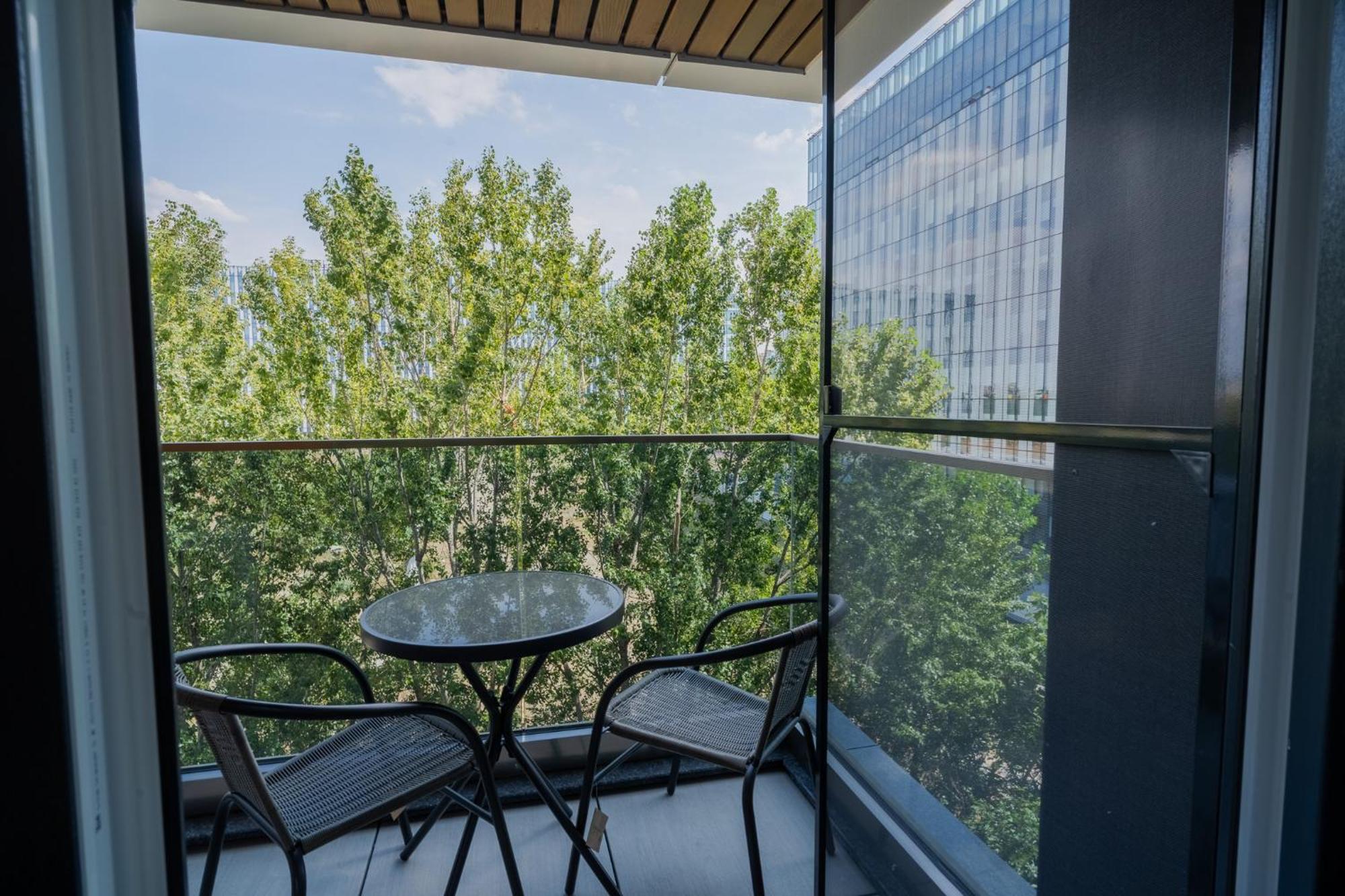Amazing View Apartments - Iuliu Maniu & Politehnica Park Bükreş Dış mekan fotoğraf